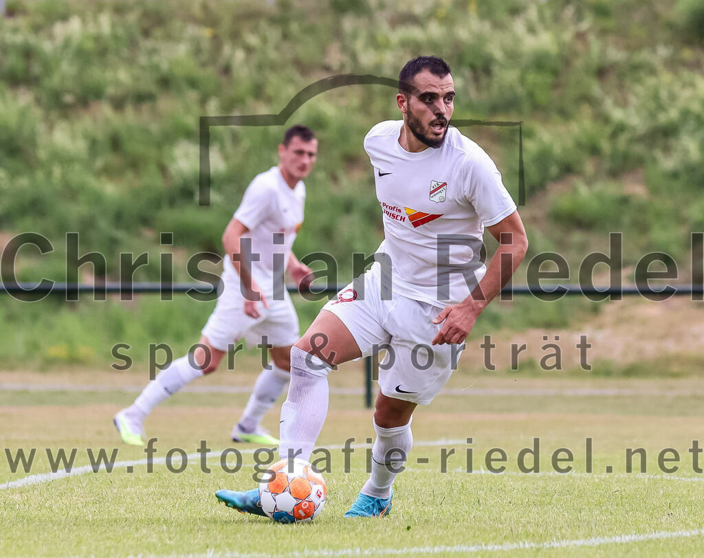 2023-06-30_073_FC_Langengeisling_gegen_VfB_Forstinning | Erding, Deutschland, 30.06.2023:
Fußball, Bezirksliga Oberbayern Ost 2023 / 2024, Testspiel, FC Langengeisling gegen VfB Forstinning, Endergebnis: 3:0

Abdullah Aynaci (VfB Forstinning, #9)

Foto: Christian Riedel / fotografie-riedel.net