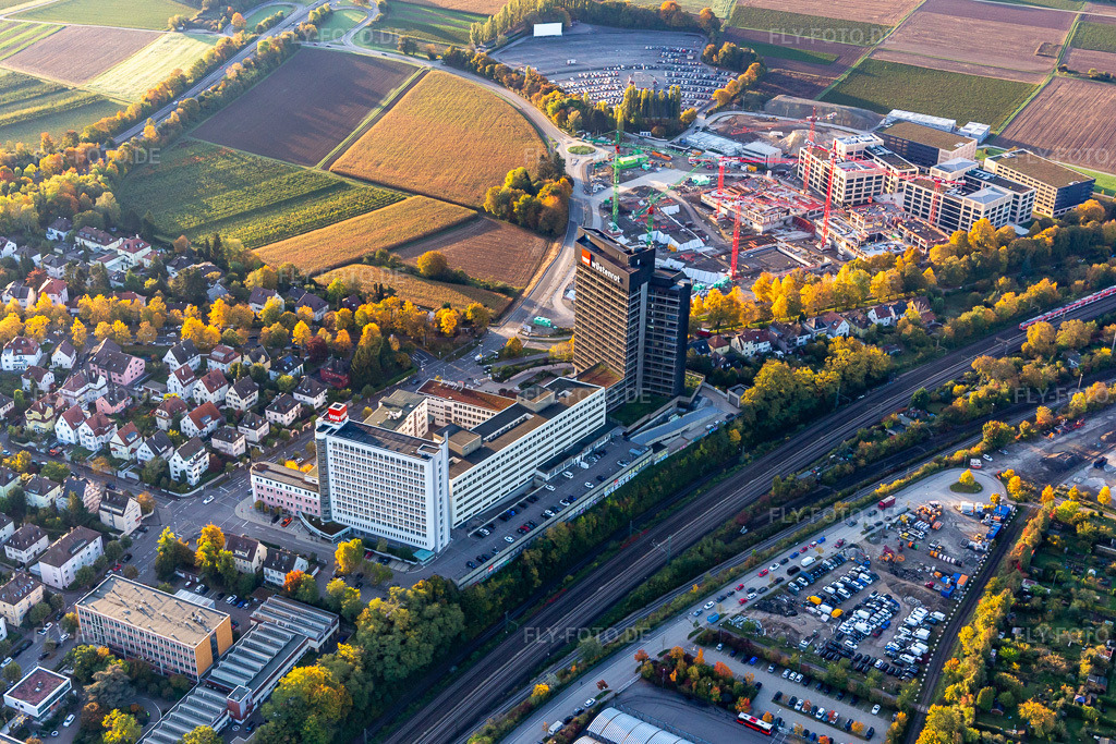 Luftbild: Büro- und Verwaltungsgebäude des Versicherungs- Unternehmens Wüstenrot Bausparkasse AG an der Wüstenrotstraße in Ludwigsburg im Bundesland Baden-Württemberg in Deutschland. Foto: IMG_119103.jpg vom 14.10.2019 durch Werner Riehm/FLY-FOTO.de