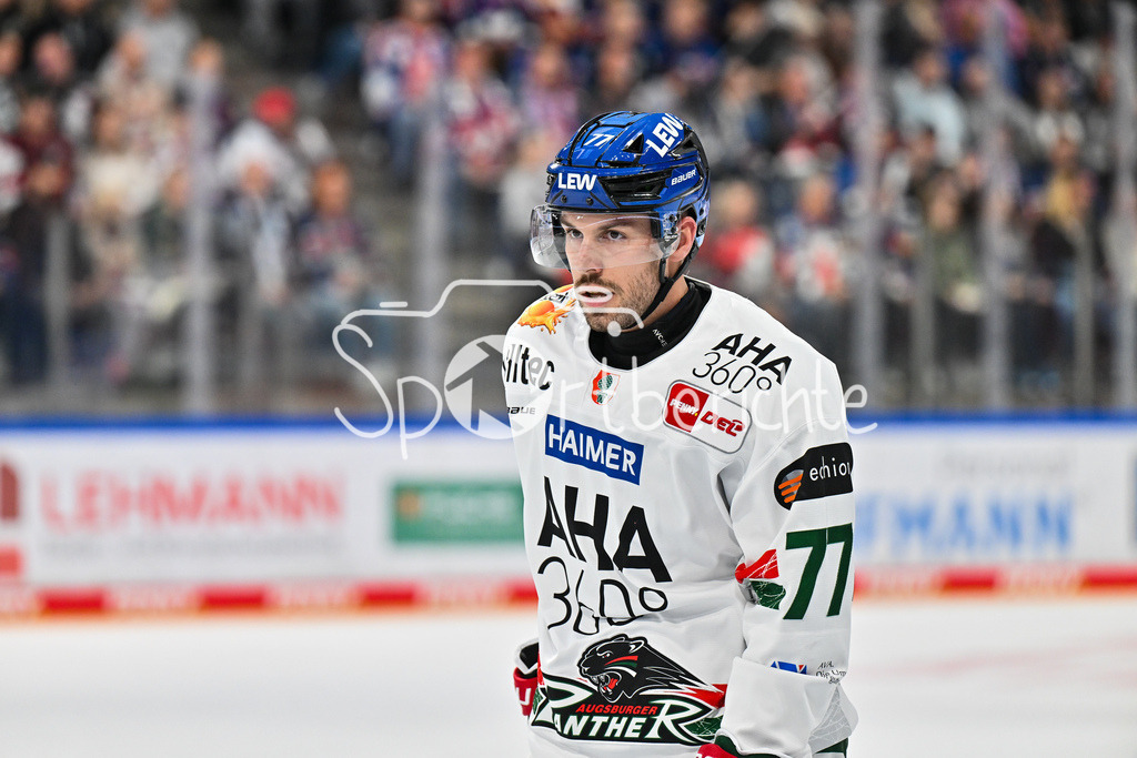Nürnberg Ice Tigers - Augsburger Panther | im Bild Luca TOSTO (Augsburger Panther #77) / Einzelfoto / Freisteller / DEL: Nürnberg Ice Tigers - Augsburger Panther; PSD Bank Nürnberg ARENA am 12.09.2025