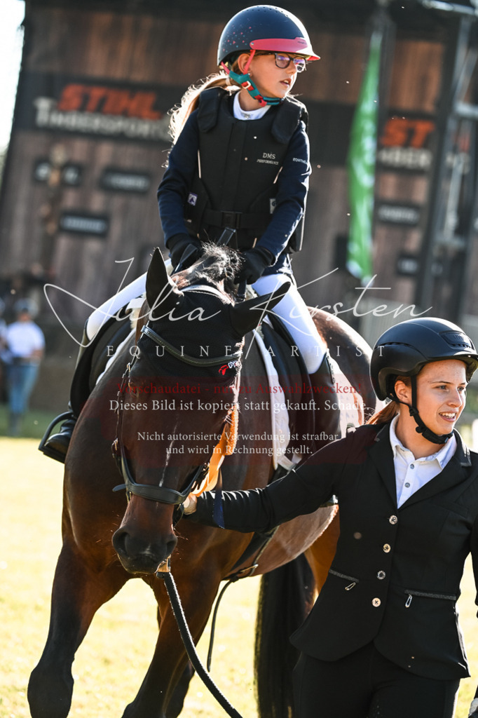 DSC_0513 | Pferde- und Turnierfotografie in Westsachsen. Pferdeportraits, Auftragszeichnungen und intuitive Kunst.
