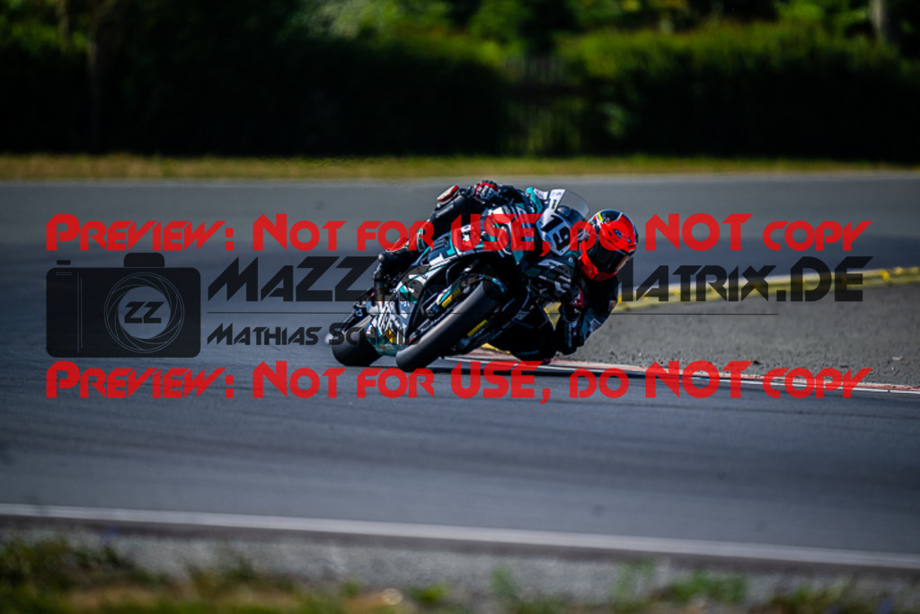 MaZZes_FotoMatrix_220724_0364 | IDM1000