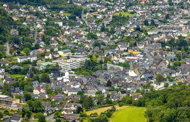 BadLaasphe240709334 | Luftbild, Ortsansicht und Wohngebiet Bad Laasphe, Wittgensteiner Land, Nordrhein-Westfalen, Deutschland