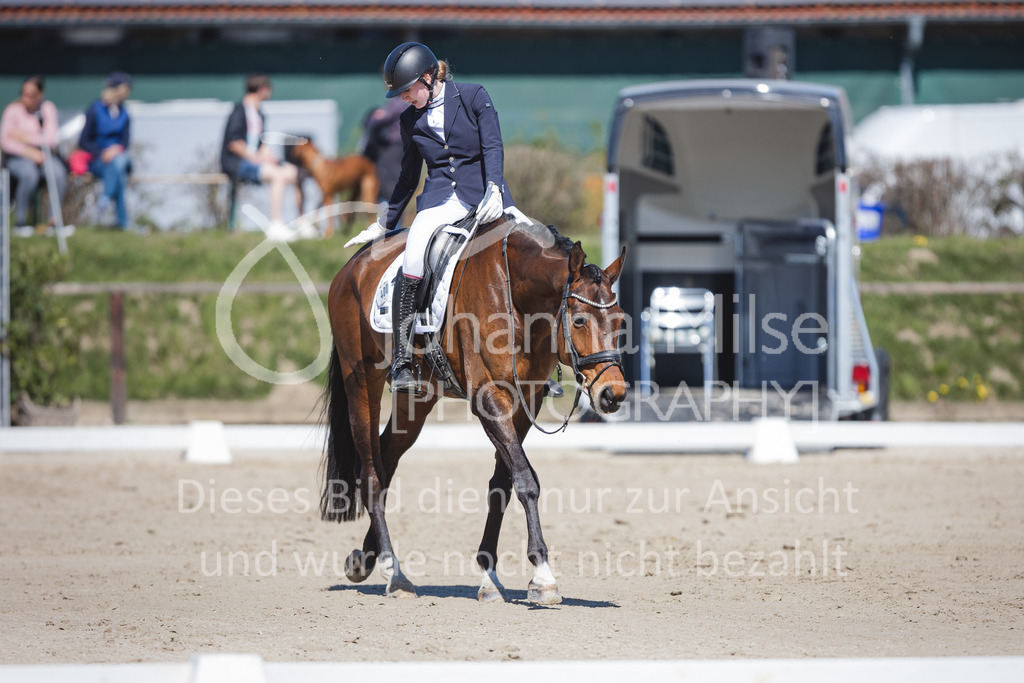 220418_L-Dressur-255 | Frühlingsfest der Pferde
Herford
18.April 2022
Dressurprfg. Kl.L* - Tr. L2ausw. geschlossen