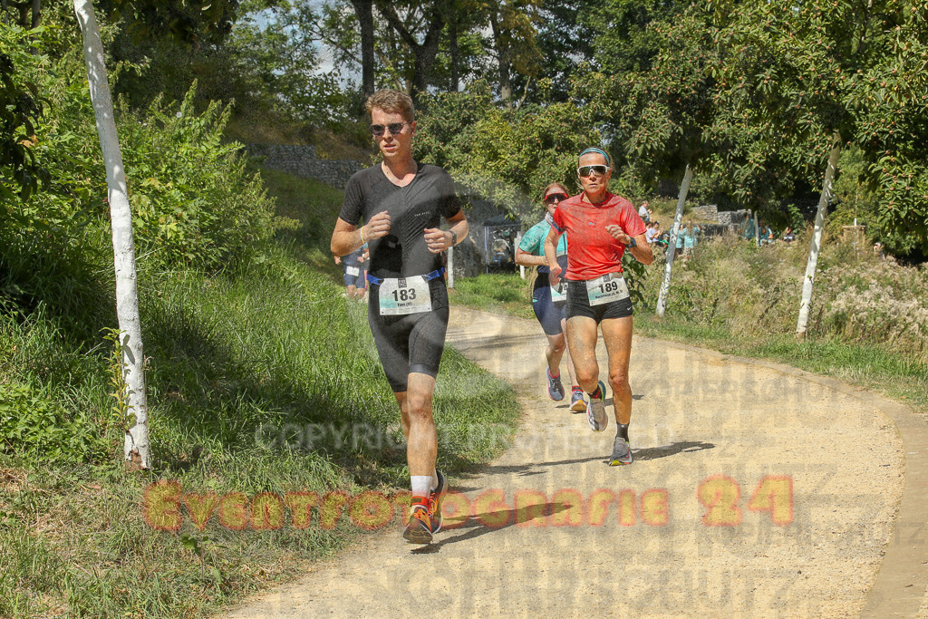 250824_1246_EX1_0466 | Sportfotografie im Rhein-Sieg Kreis, Köln, Bonn, NRW, Rheinland Pfalz, Hessen, etc. Unser Tätigkeitsfeld umfasst den Laufsport vom Volkslauf über den Marathon, Duathlon, Triathon bis zum Ultralauf wie Kölnpfad Ultra oder Schindertrail.