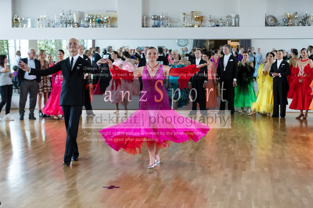 20240525_RL-Masters3-Std_5391 | Tanzsportbilder, Standardtanz, Lateintanz, WDSF, DTV, LTVB, dancecomp, goc, hessen tanzt, blaues band der spree, walzer, tango, wiener walzer, slowfox, quickstepp, samba, rumba, cha-cha-cha, paso doble. jive, hd-kroft photography, turniertanzsport