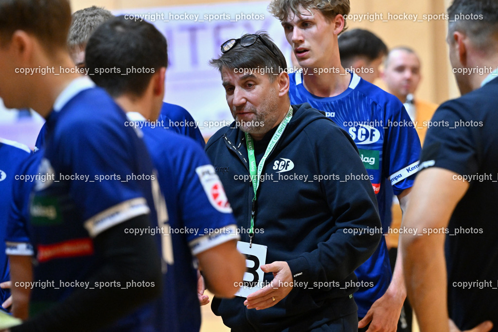 SC Ferlach vs. roomz JAGS Vöslau | Headcoach SC Ferlach BEGUS Robert#17 Kelih Markus SC Ferlach, SC Ferlach vs. roomz JAGS Vöslau, SC Ferlach vs. roomz JAGS Vöslau am 08.11.2025 in Ferlach (Ballspielhalle Ferlach), Austria, (Photo by Bernd Stefan)