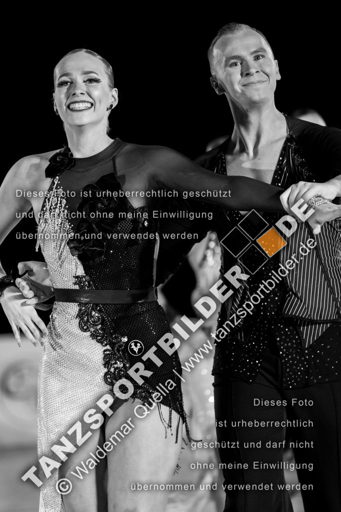 20250503-10287 | Hier finden Sie Tanz Bilder vom Latein und Standard Formationen tanzen. Sportbilder vom Tanzsport. Schöne Fotos und von Weltmeisterschaft, Europameisterschaft, Bundesliga, Regionalliga, Oberliga und Landesliga sowie von GOC Stuttgart, DanceComp, WM Bremen