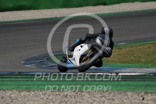 2024_06_27_PBK_13142 | Sportfotografie; SlowMotion; Video; Rennstrecke; Hafeneger; Speer; Racing; RSE; BMW; CBO; Trackday; Motorsportarena; Hockenheimring; Brno; Most; Barcelona; Valencia