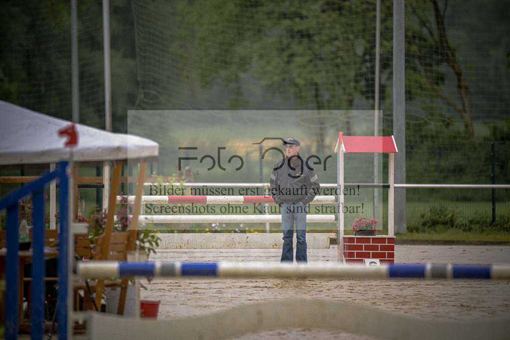 DOS_6922 | Entdecke hochwertige Reitturnierfotos von Foto Oger. Professionell, emotional und authentisch – jetzt Lieblingsmomente im Shop bestellen.Deutschlandweite Turnierfotografie. - Realisiert mit Pictrs.com