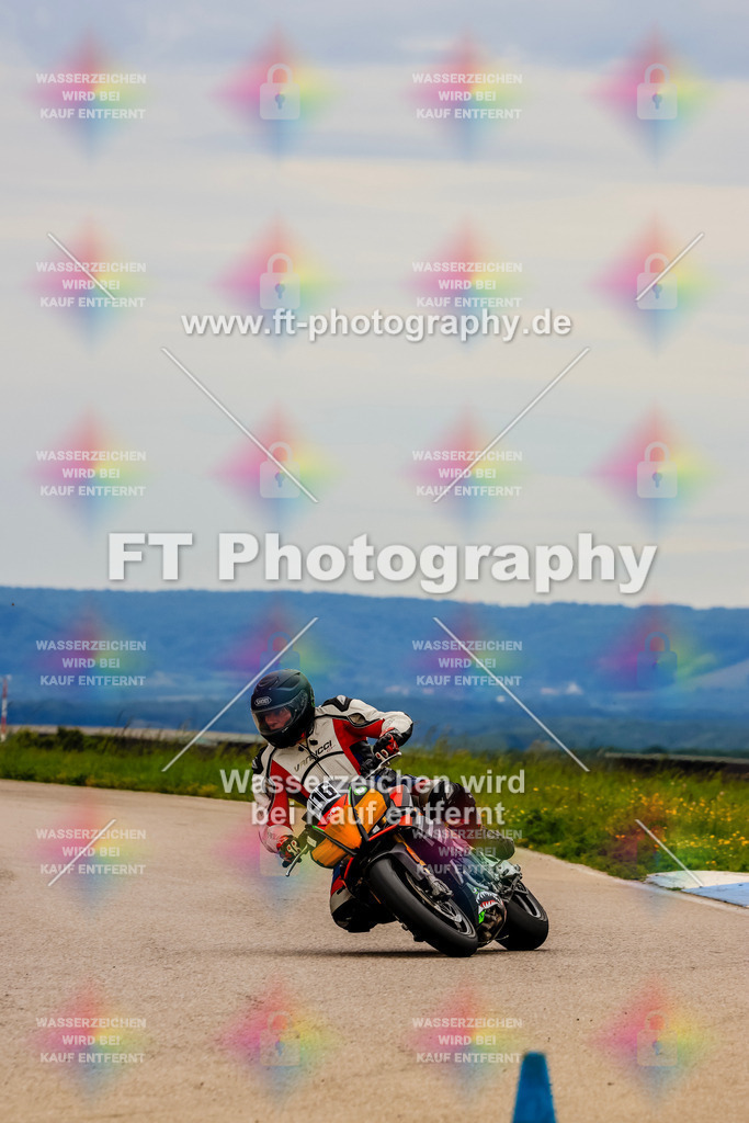 MotoTeam-2823 | Hier findet Ihr Bilder von Touristenfahrten auf der Nürburgring Nordschleife oder von anderen Veranstaltungen die ich besucht habe. Viel Spass beim Durch Schauen 