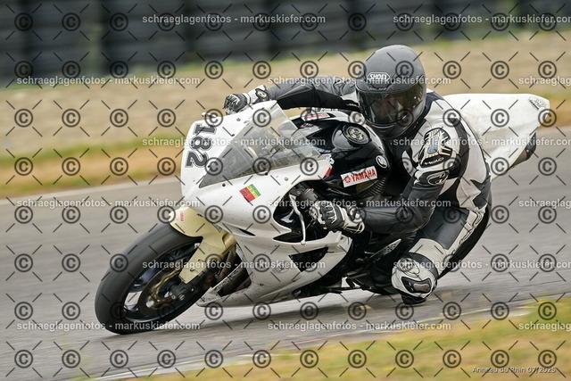 25bt05-1240 | markuskiefer.com - Realisiert mit Pictrs.com