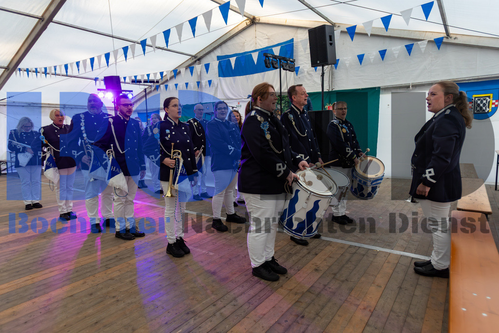 JEM_DORHAR20250425-6 | bond - Realisiert mit Pictrs.com