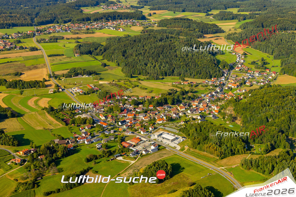Das Luftbild zeigt : Bärnfels Obertrubach - Die Luftaufnahme wurde 2024 vom UL-Flugzeug aus erstellt ( keine Drohne ) - Hochauflösende Luftaufnahme - Für grossformatige Ausdrucke geeignet. Die Geschenkidee !Mit Lizenz und Bildrechte bestellbar