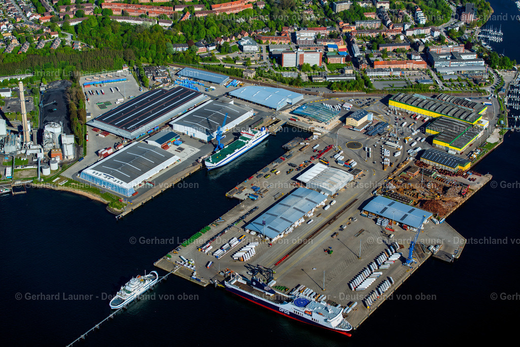 3802099 | Der Ostuferhafen ist Kiels größter Frachthafen