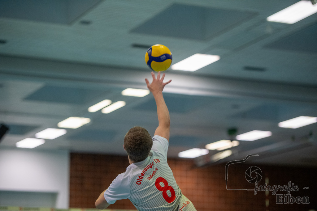 VSG Ammerland-Oldenburger TB | Regionalliga; VSG Ammerland (blau)-Oldenburger TB (weiß) am 18.01.2025 in Bad Zwischenahn (Sporthalle Schilldestraße ), Photo: Philip Eiben 2025 - Realisiert mit Pictrs.com