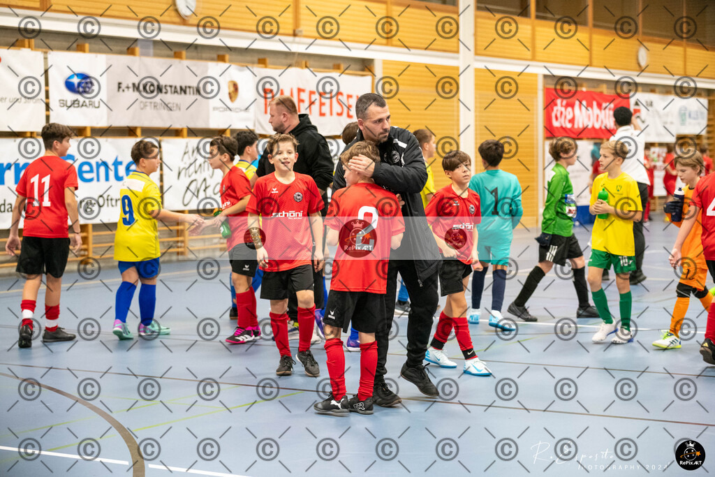 20241130_FCR-Hallenturnier-D-4_018 | Sport und Naturfotografie von Roberto Esposito zeigt echte Momente Bewegung und die Schönheit der Natur. Ausdrucksstarke Bilder schaffen Emotionen.