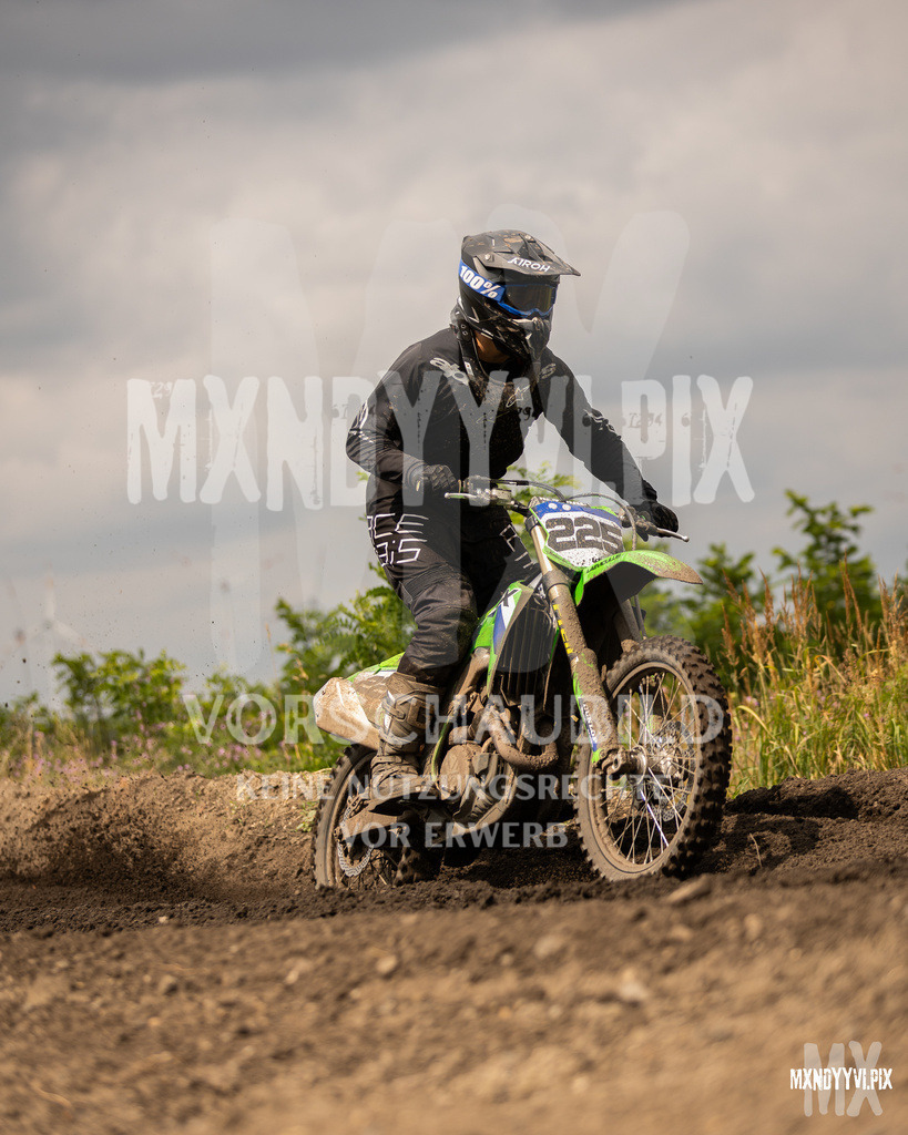 866A1528 | mxndyyvipix