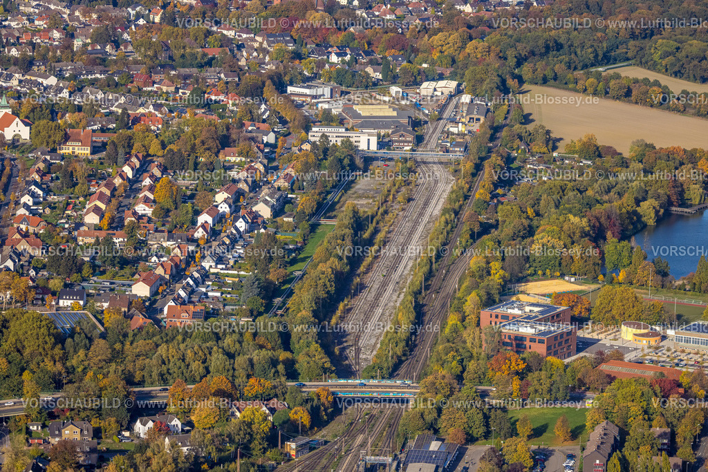 Gladbeck221005452 | Luftbild, RBH Gelände, Bahnanlage und Bereich nördlich um den Bahnhof Gladbeck-West, Gewerbegebiet Werkstraße, Rentfort, Gladbeck, Ruhrgebiet, Nordrhein-Westfalen, Deutschland