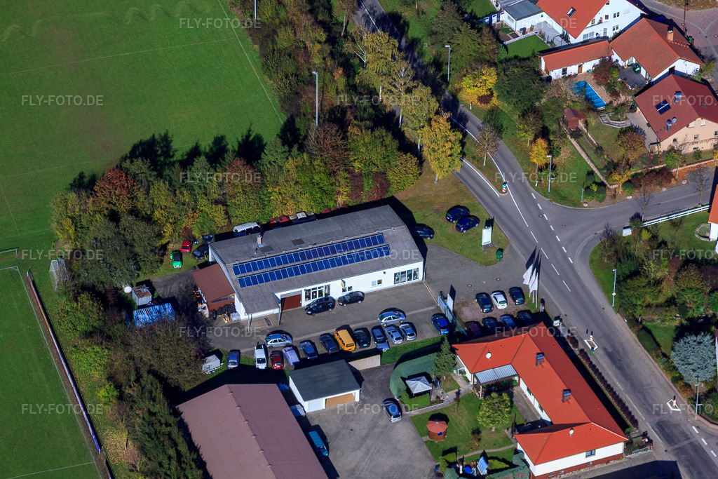 Luftbild: Autohaus Schwind in Winden im Bundesland Rheinland-Pfalz in Deutschland. Foto: IMG_34868.jpg vom 26.10.2010 durch Werner Riehm/FLY-FOTO.de