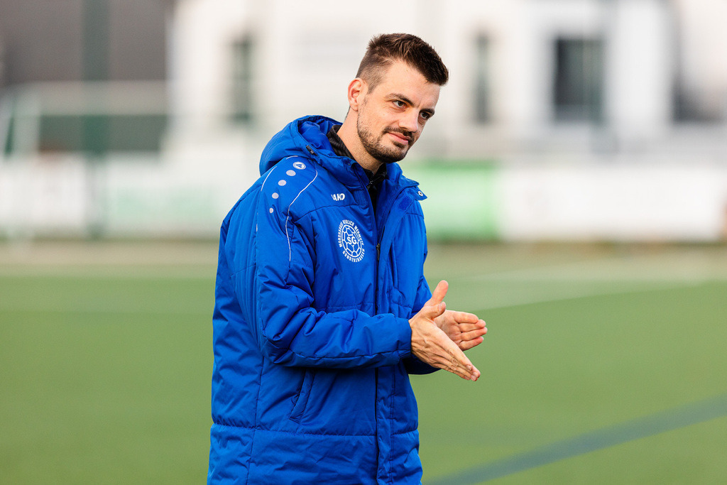 SG Morshausen - FC Karbach II | Sportfotografie Hermann-Josef Stoffel - Realisiert mit Pictrs.com