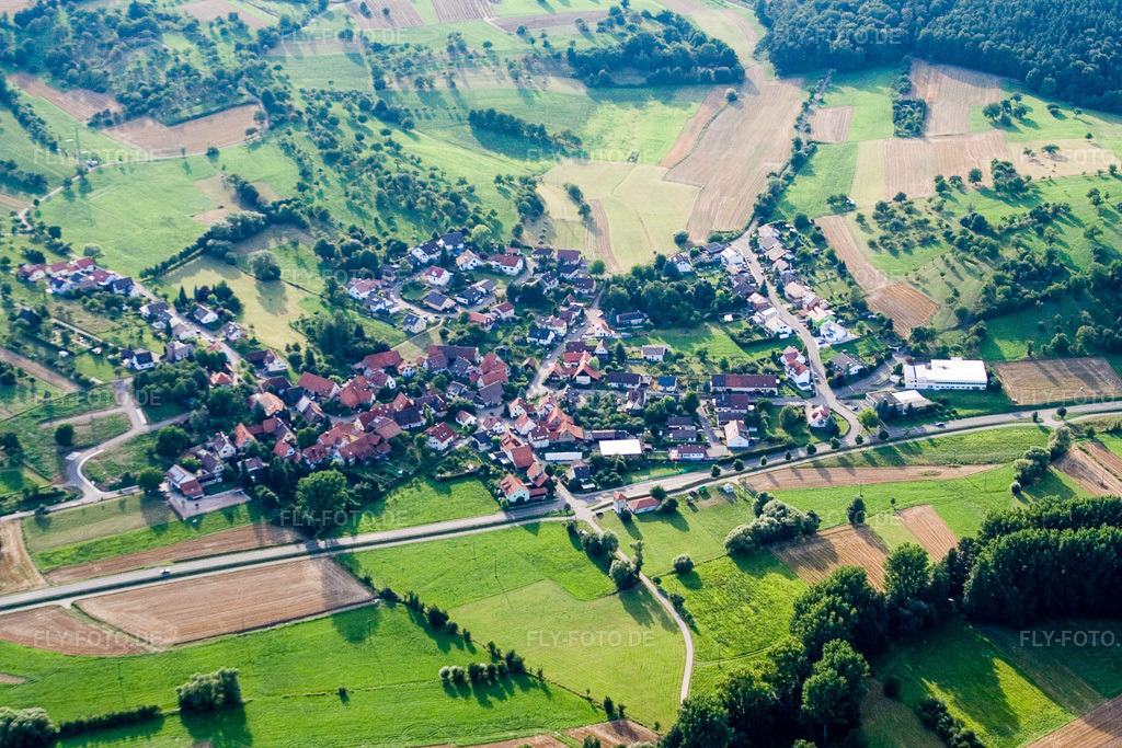 Luftbild: Ortsansicht von Osten im Ortsteil Dietenhausen in Keltern im Bundesland Baden-Württemberg in Deutschland. Foto: IMG_12388.jpg vom 05.08.2008 durch Werner Riehm/FLY-FOTO.de