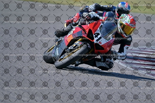26BT02-0369 | markuskiefer.com - Realisiert mit Pictrs.com
