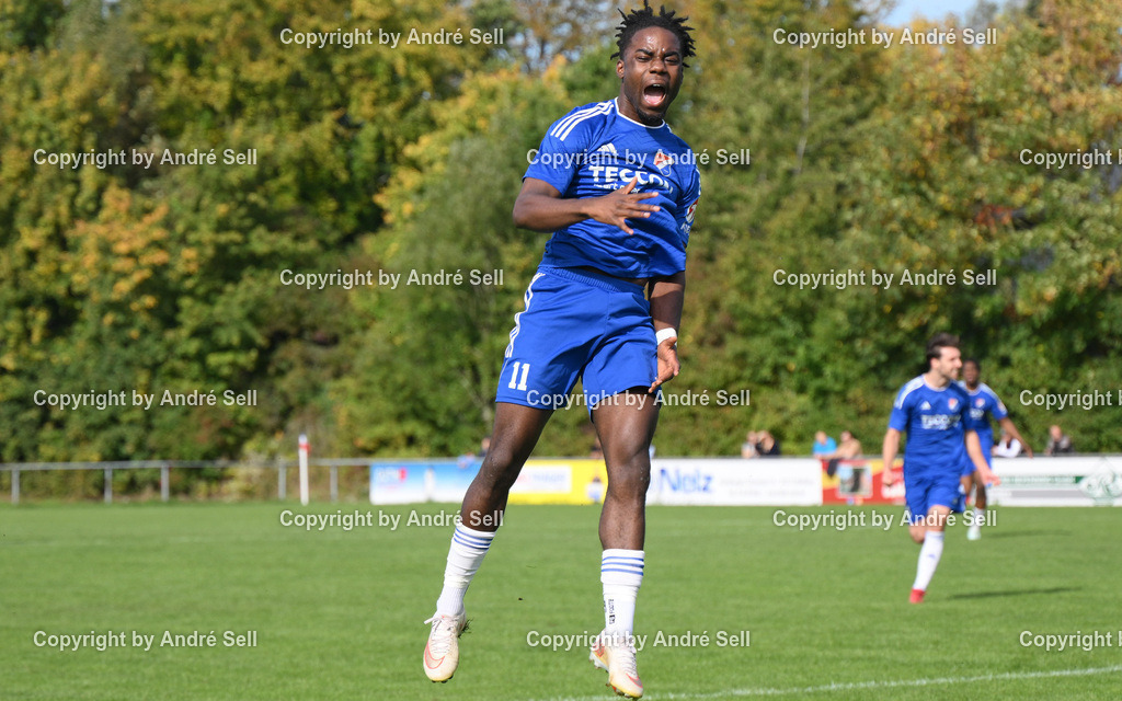 SpVg Eidertal Molfsee vs Inter Türkspor Kiel | Jubel über seinen Treffer zum 1-0 bei Joel Prempeh (Molfsee #11) / Fußball-Landesliga Schleswig Männer 2026/2027 / SpVg Eidertal Molfsee vs Inter Türkspor Kiel / Platz A / Molfsee / 03.10.26 - Realisiert mit Pictrs.com