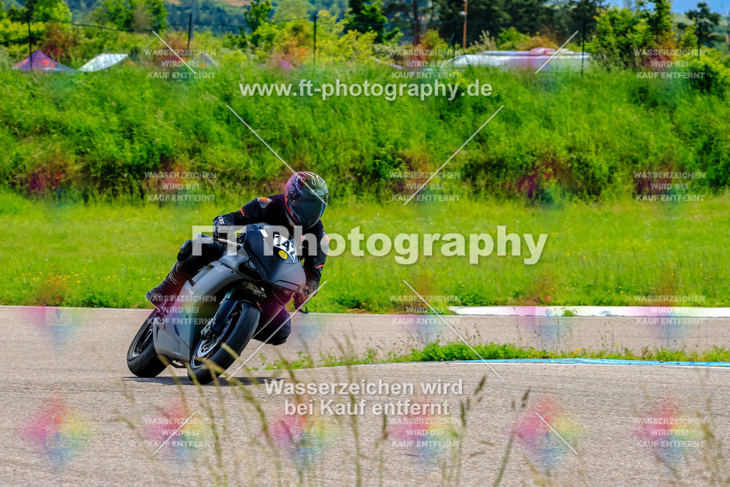 MotoTeam-0319 | Hier findet Ihr Bilder von Touristenfahrten auf der Nürburgring Nordschleife oder von anderen Veranstaltungen die ich besucht habe. Viel Spass beim Durch Schauen 