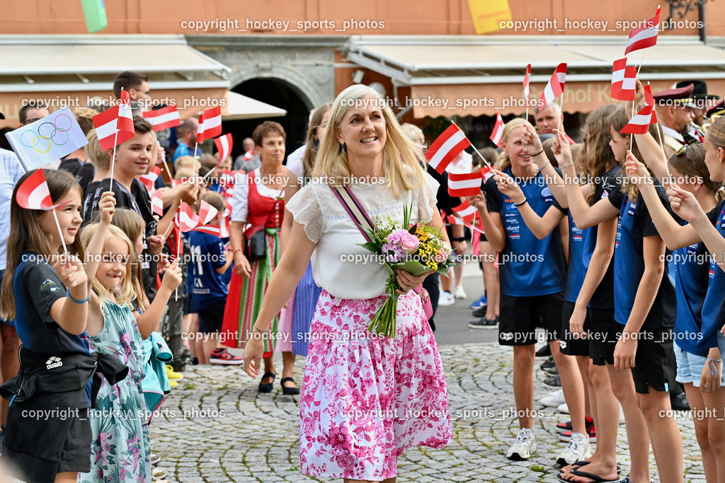 Empfang Heiko Gigler in Gmünd | Mutter von Heiko Gigler, Empfang Heiko Gigler in Gmünd, Empfang Heiko Gigler in Gmünd am 14.08.2024 in Gmünd (Hauptplatz Gmünd), Austria, (Photo by Bernd Stefan)