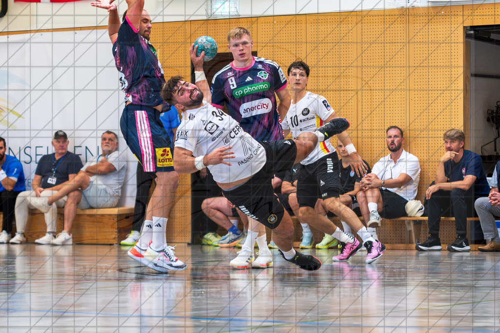 IHC 2026 - TSV Hannover-Burgdorf vs. PAUC Handball | Paul Louis Guiraudou (Pays d´Aix Université Club Handball #34); IHC 2026 - TSV Hannover-Burgdorf vs. PAUC Handball am 08.08.26 in Sporthalle KGS, Schneverdingen - Realisiert mit Pictrs.com
