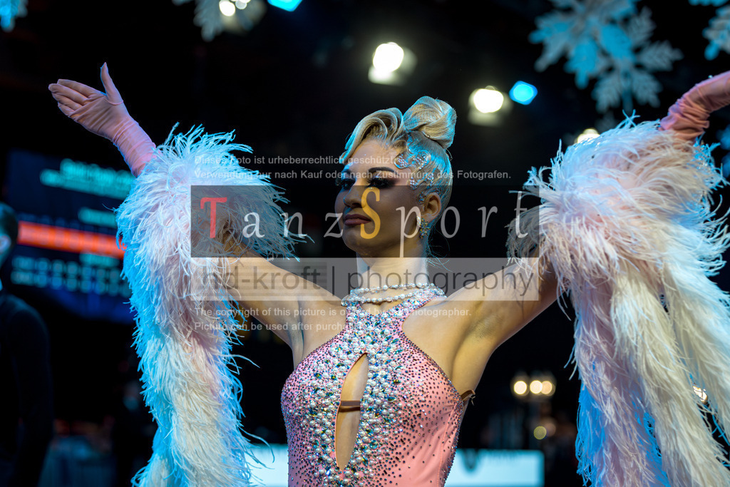 20251214_Baltic-Trophy_2680-2 | Tanzsportbilder, Standardtanz, Lateintanz, WDSF, DTV, LTVB, dancecomp, goc, hessen tanzt, blaues band der spree, walzer, tango, wiener walzer, slowfox, quickstepp, samba, rumba, cha-cha-cha, paso doble. jive, hd-kroft photography, turniertanzsport