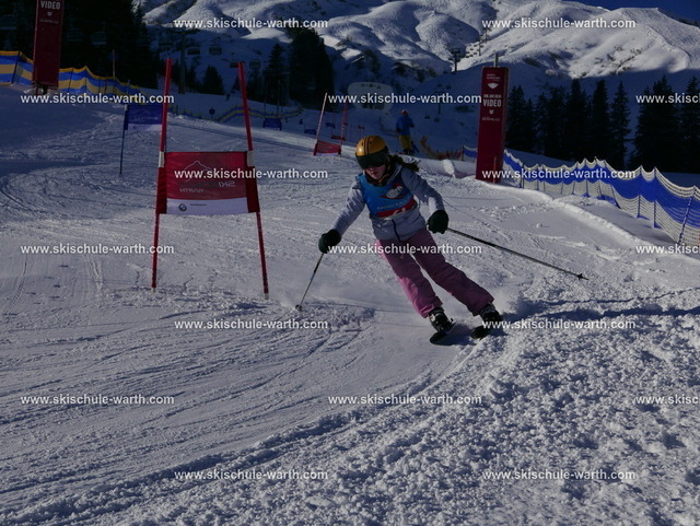 Alex (4) | Photos von der Skischule Warth - Realisiert mit Pictrs.com