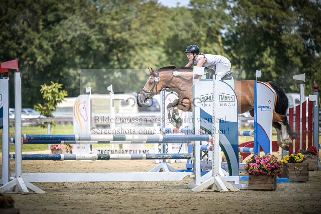 DOS_2365 | Entdecke hochwertige Reitturnierfotos von Foto Oger. Professionell, emotional und authentisch – jetzt Lieblingsmomente im Shop bestellen. - Realisiert mit Pictrs.com
