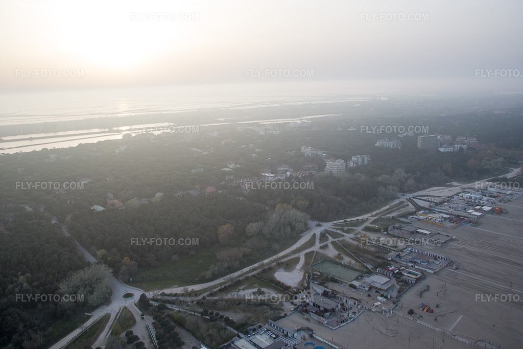 Aerial view: Comacchio, Lido di Spina in Lido di Spina in the state Emilia Romagna, Italy.Photo: IMG_087390.jpg taken on 04/05/2016 by Werner Riehm/FLY-FOTO.comResolution of the original: 5472 x 3648 px