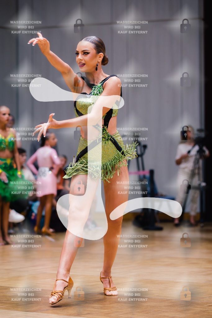 GOC 2025 - WDSF Solo Junior II Latin Female - 2025-08-21-7821 | Webshop for digital downloads and prints of dance sport, event & show photographer Julian Link - Realisiert mit Pictrs.com