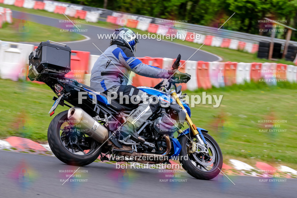 MotoTeamVBK-20302 | Hier findet Ihr Bilder von Touristenfahrten auf der Nürburgring Nordschleife oder von anderen Veranstaltungen die ich besucht habe. Viel Spass beim Durch Schauen 