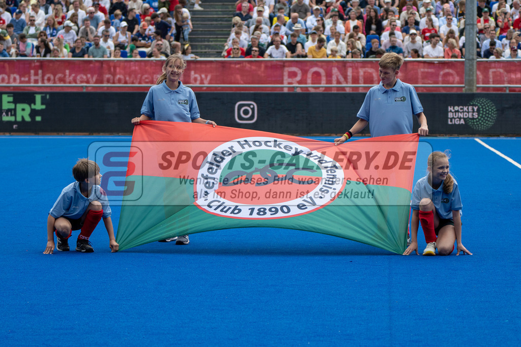 Final4_20250601-1329-HK108471 | Krefeld, Deutschland, 01.06.2025:  Feldhockey Final4 2025 – „Deutsche Feldhockey-Meisterschaften 2025“ Crefelder HTC - Rot-Weiss Köln (Finale Herren) im Gerd-Wellen-Hockeyanlage am 01.06.2025 in Krefeld, Deutschland. (Foto von Kramhöller/Fehrmann/Kaste)Krefeld, Germany, 01.06.2025: Feldhockey Final4 2025 – „Deutsche Feldhockey-Meisterschaften 2025“ Harvestehuder HTC - Düsseldorfer HC (Finale Damen) in Gerd-Wellen-Hockeyanlage at 01.06.2025 in Krefeld, Deutschland. (Foto from Kramhöller/Fehrmann/Kaste)