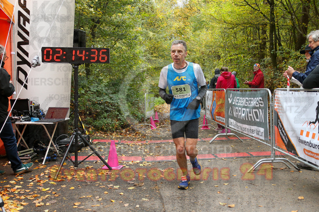 251026_1216_EX1_0018 | Sportfotografie im Rhein-Sieg Kreis, Köln, Bonn, NRW, Rheinland Pfalz, Hessen, etc. Unser Tätigkeitsfeld umfasst den Laufsport vom Volkslauf über den Marathon, Duathlon, Triathon bis zum Ultralauf wie Kölnpfad Ultra oder Schindertrail.