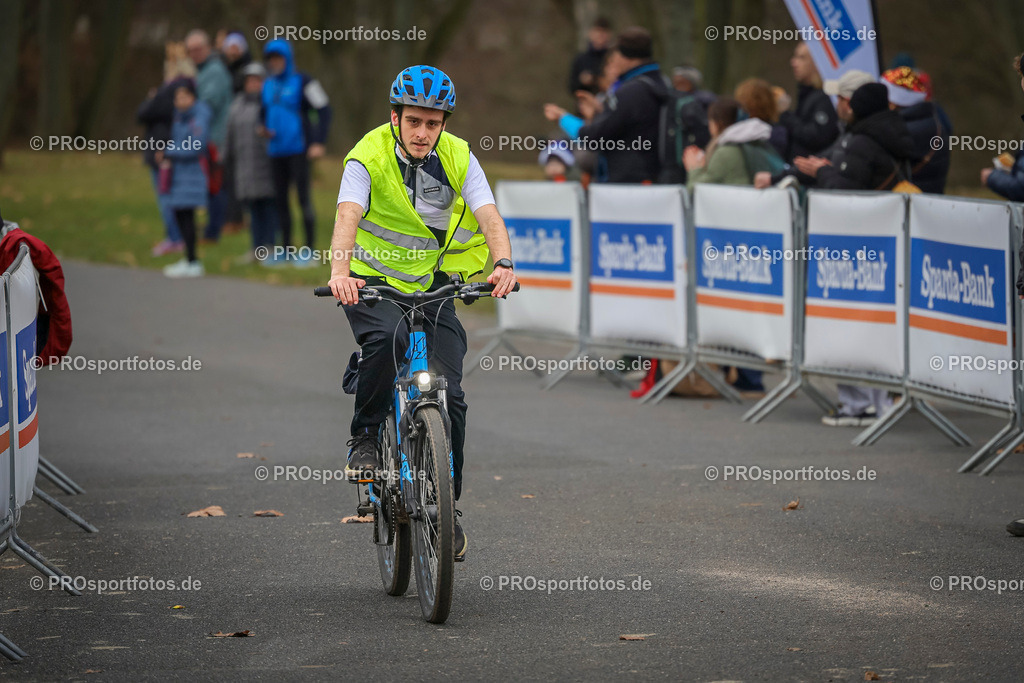 6. Bonner Nikolauslauf; Bonn, 14.12.2025 | Impressionen vom 6. Bonner Nikolauslauf am 14.12.2025 in Bonn (Nordrhein-Westfalen). 