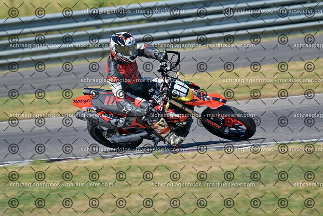 26bt04-1016 | markuskiefer.com - Realisiert mit Pictrs.com