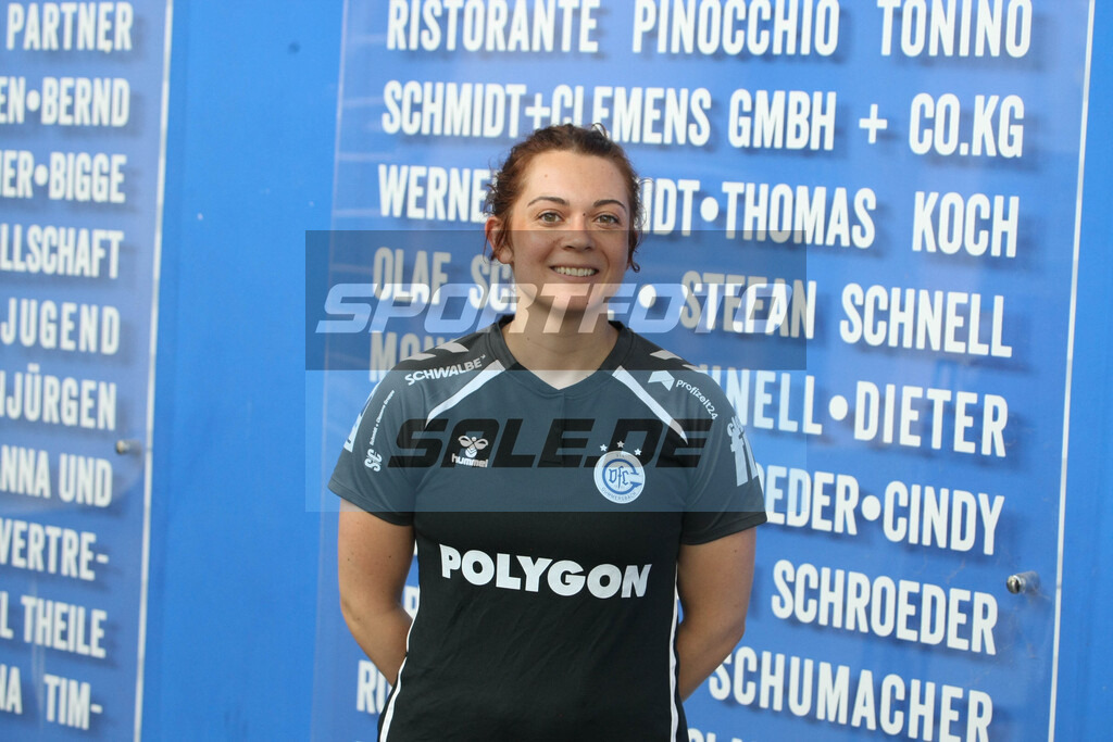 VfL Gummersbach Team 25/26 | Kim Kron, Athletiktrainerin beim VfL - VfL Gummersbach Team 25/26 - © Sportfoto-Sale (MK) - Realisiert mit Pictrs.com