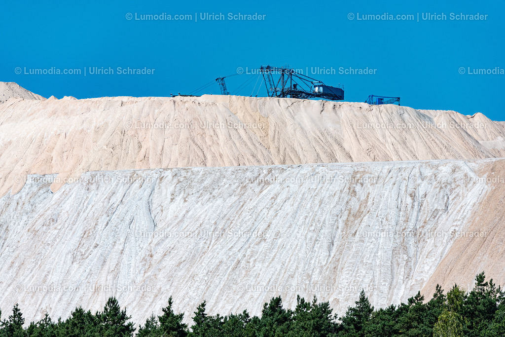 10049-14132 - Kaliwerk Zielitz | Stockfoto und Bilderpool mit Bildmaterial aus Deutschland, dem Harz, Halberstadt, Quedlinburg, Wernigerode und weltweit. Qualitativ hochwertige und professionelle Fotos anschauen und kaufen. - Realisiert mit Pictrs.com