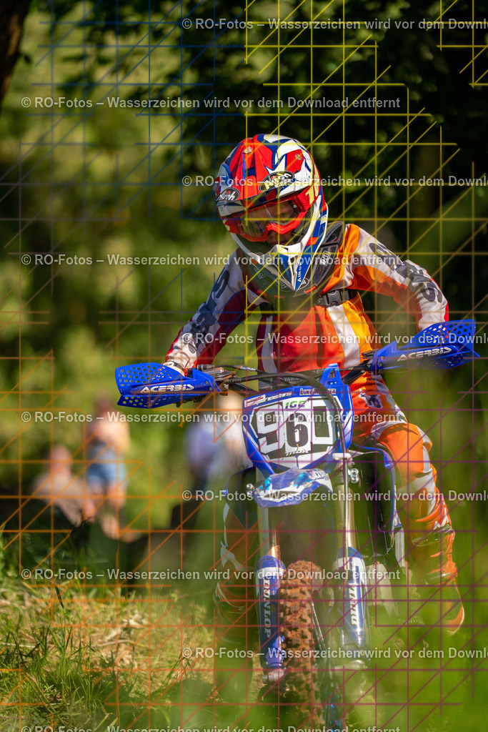 Wolfshausen 1 Lauf -821 | Sportfotografie von RO-Fotos: Motorsport, Motocross, Enduro, Laufveranstaltungen und Triathlon. Professionelle Fotos von Sportlern und Events. - Realisiert mit Pictrs.com