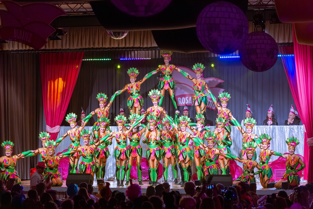 RosaSitzung-159 | Henke Visuals - Realisiert mit Pictrs.com