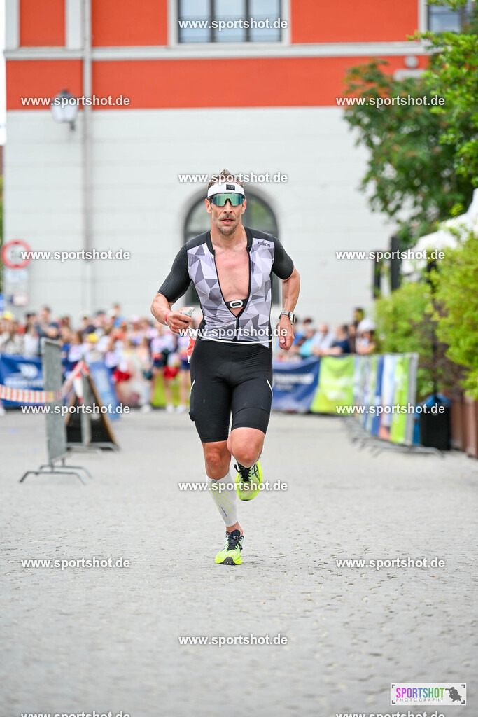 SZI_5544 | Stadttriathlon Erding 2025. #yourpictrs #sportshot_your_pictrs @Sportshotphotography #stadttriathlonerding Copyright: www.sportshot.de