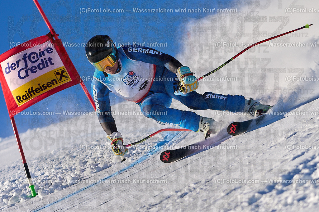 ALP3391_MASTERS-Cup_GS-C Damen_Lentner Sidonie | (C)FotoLois.com, Alois Spandl. FIS Masters-Cup Wildschönau, Giant Slalom auf der Piste Schatzberg GS, Siegerehrung auf dem Dorfplatz Niederau, Sa 13. Januar 2024.