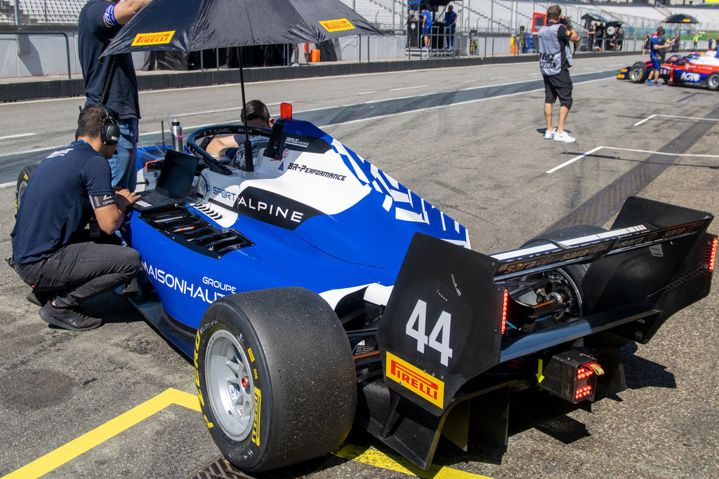 10. Mai 2024, Hockenheimring (Deutschland: Freies Training der FRECA (Formula regional by Alpine 2024) | 10. Mai 2024, Hockenheimring (Deutschland: Freies Training der FRECA (Formula regional by Alpine 2024) - Realisiert mit Pictrs.com