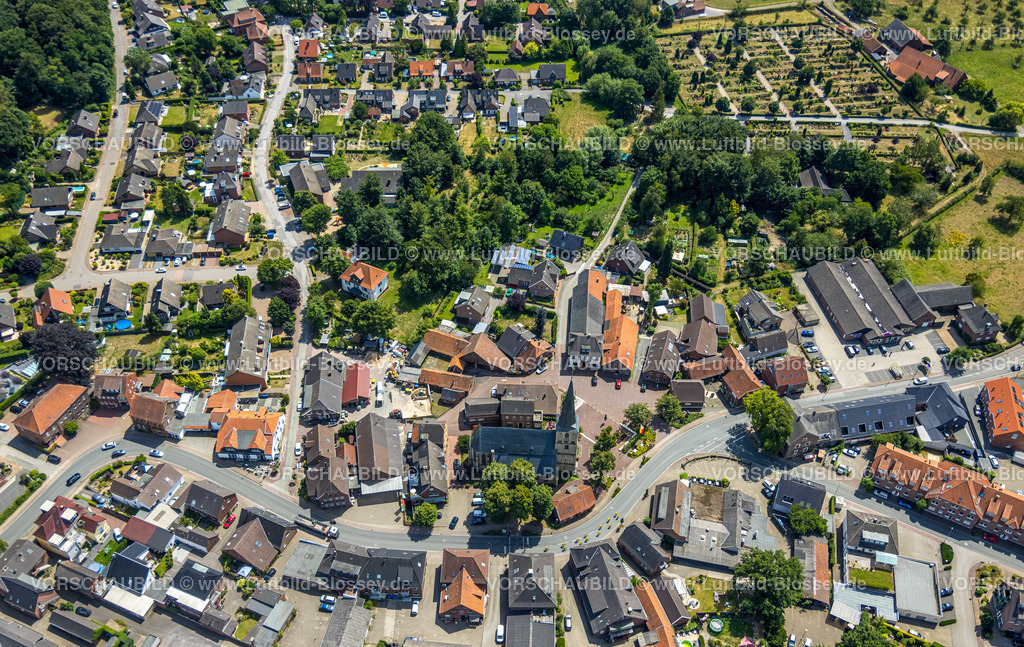 Hamminkeln220703741 | Luftbild, Ortszentrum mit evang. Kirche An der Issel, Brünen, Hamminkeln, Niederrhein, Nordrhein-Westfalen, Deutschland