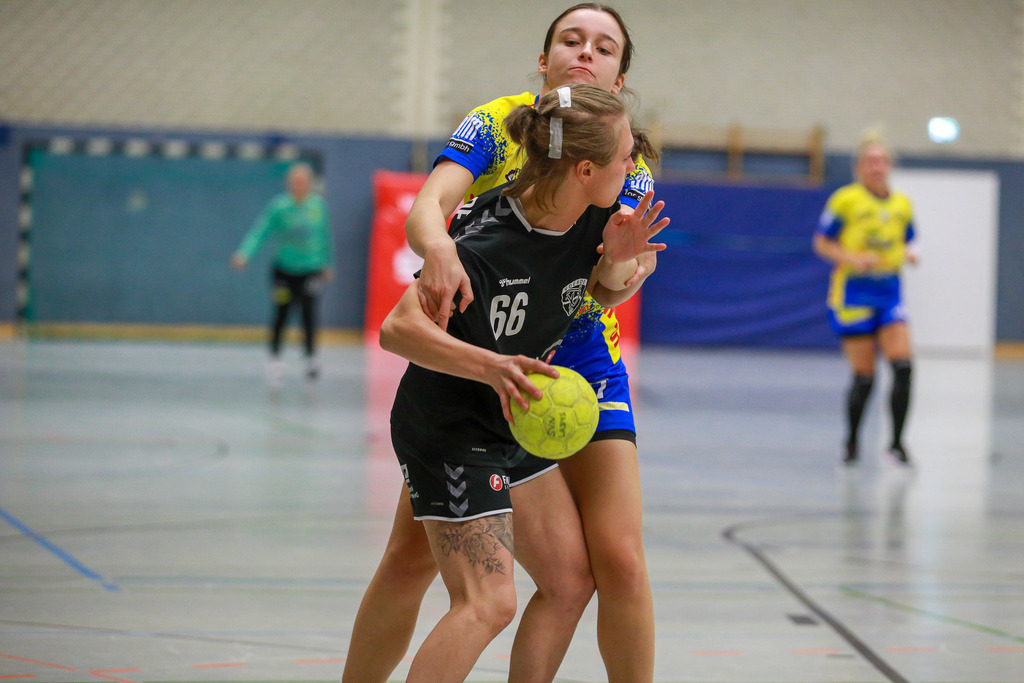 SVN_TvVoerde_021124_074 | Bildergalerie von Sport-Ereignissen aber auch von weiteren spannenden Dingen - nicht nur vom Niederrhein. In Anlehnung an den bekannten Spruch von Hanns Dieter Hüsch heißt das Motto: "Niederrhein ist überall".  - Realisiert mit Pictrs.com