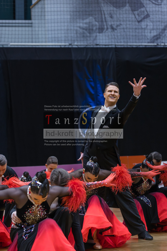 20260110_1BL_Std-Formationen_2216 | Tanzsportbilder, Standardtanz, Lateintanz, WDSF, DTV, LTVB, dancecomp, goc, hessen tanzt, blaues band der spree, walzer, tango, wiener walzer, slowfox, quickstepp, samba, rumba, cha-cha-cha, paso doble. jive, hd-kroft photography, turniertanzsport